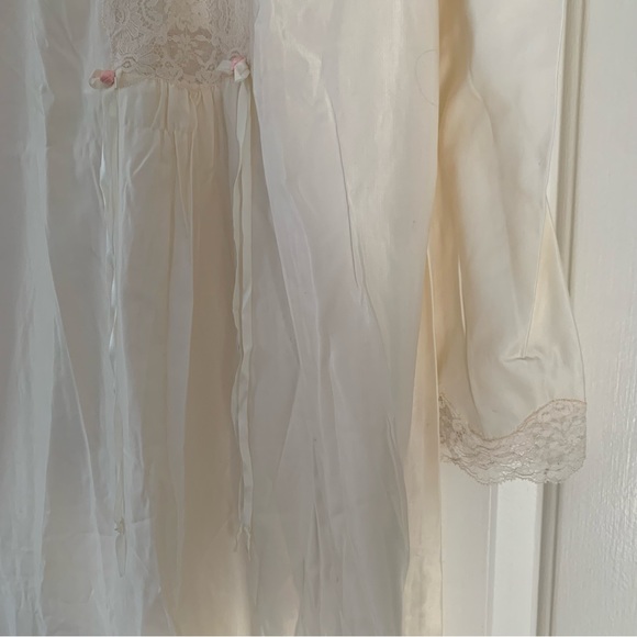 VTG Christian Dior nightgown Medium floor length ILGWU sleepwear lace ivory - Picture 7 of 12